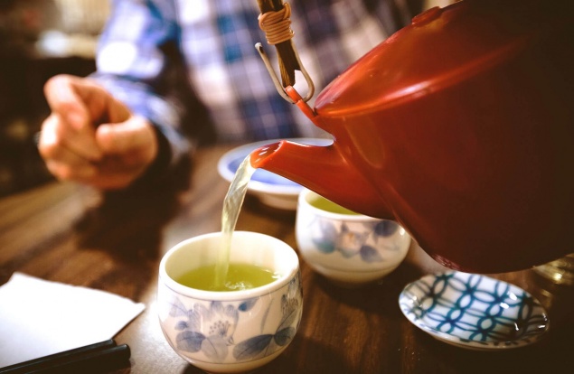 8 полезных добавок к чаю