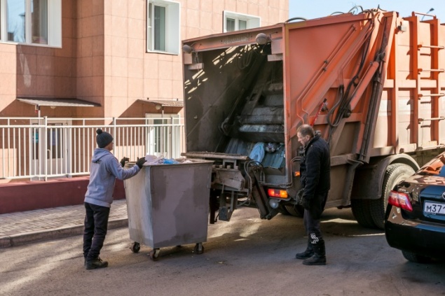 Пенсионеру отказались предоставлять субсидии на приобретение дров из-за долга по вывозу мусора
