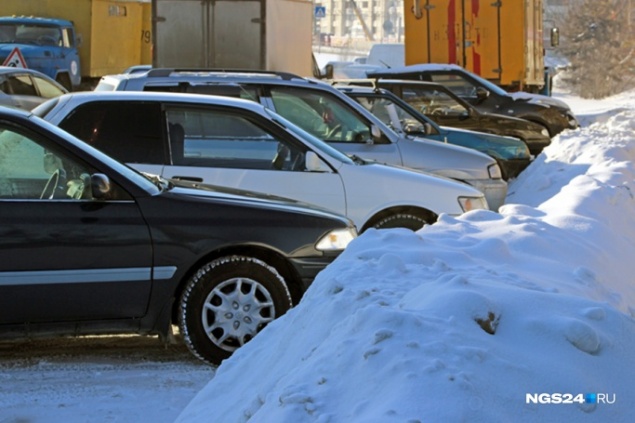 Ранее судимый красноярец обчистил 64 автомобиля. Его осудили, но он не согласился с приговором