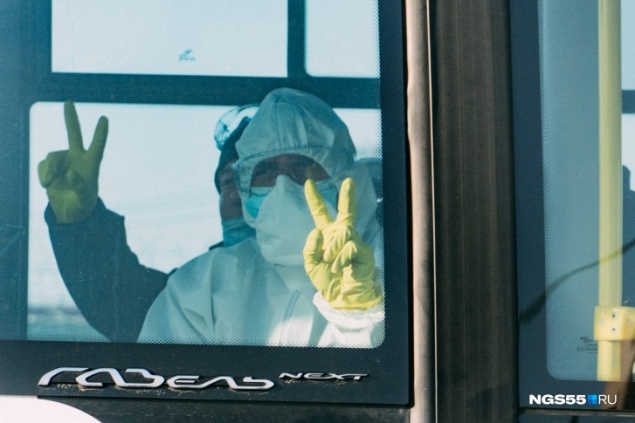 Как минимум 40 медработников переболели коронавирусом в крае. Им начали перечислять страховые выплаты