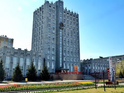 Владельцам салонов красоты и парикмахерских необходимо до 24 мая предоставить в администрацию Ачинска сведения о готовности соблюдения превентивных мер