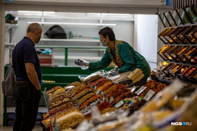 Врач рассказала, чем опасны орехи на рынках