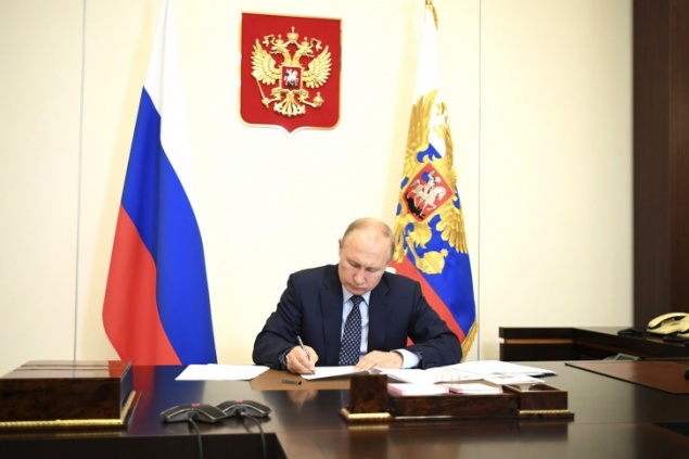 Путин разрешил россиянам лечиться не только от коронавируса