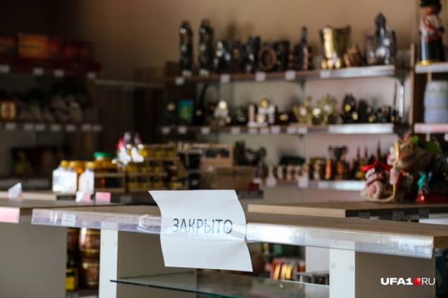 «Рынок ушел в тень, а полиция бездействует»: общественник — о запрете продажи алкоголя после 18 часов