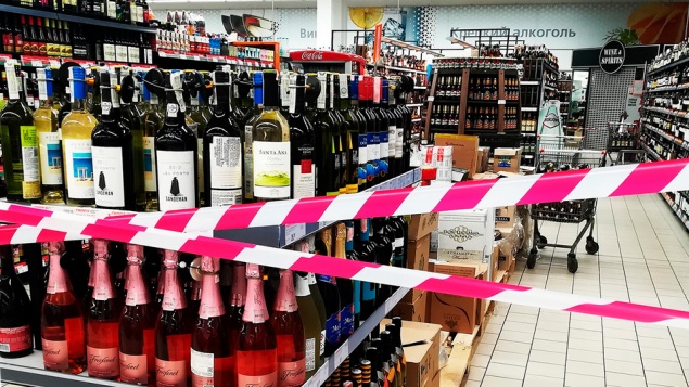 В Красноярском крае официально отменили «коронавирусные» ограничения на торговлю алкоголем