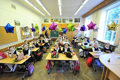 В Госдуме предложили перенести начало учебного года