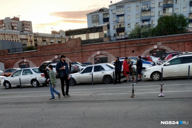 «Есть два месяца на переформатирование»: кальяны запретили в барах и ресторанах