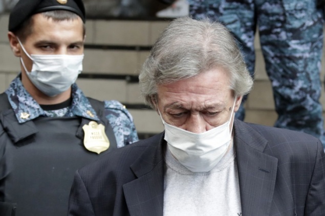 Михаил Ефремов признал вину в смертельном ДТП