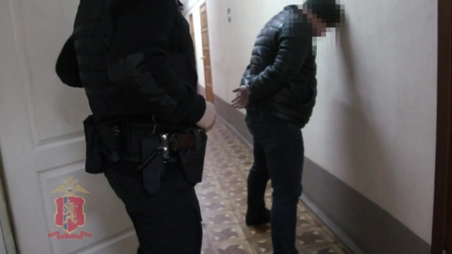 Полиция разоблачила преступное сообщество из 23 человек: они содержали сеть подпольных борделей в Красноярске