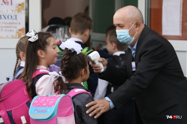 Врачи рассказали, в каких случаях нельзя отпускать ребенка в школу