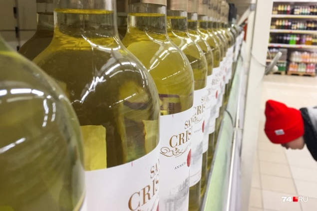 Минздрав предложил запретить продажу крепкого алкоголя до 21 года