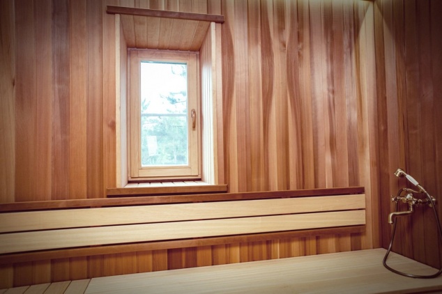 Вопрос: Какое окно поставить в парной