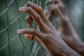 Подсадившую 13-летнего сына на наркотики жительницу Хакасии отправили в колонию