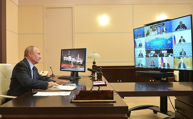 Путин: жестких и тотальных ограничений в РФ из-за коронавируса не планируется