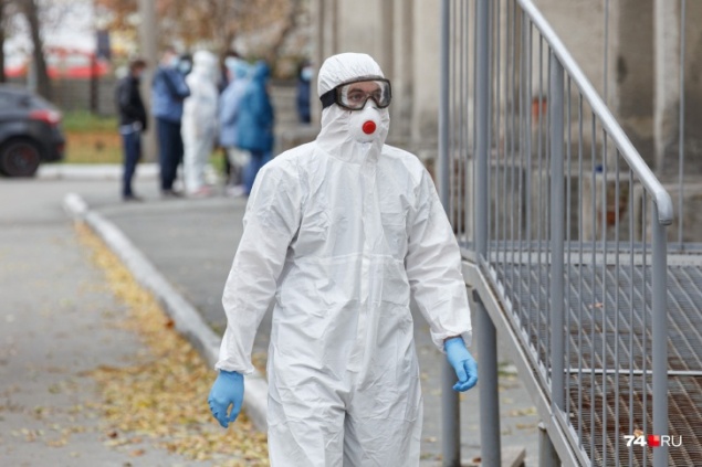 До Нового года не полегчает: вирусолог рассказал, как будет расти заболеваемость COVID-19 в России