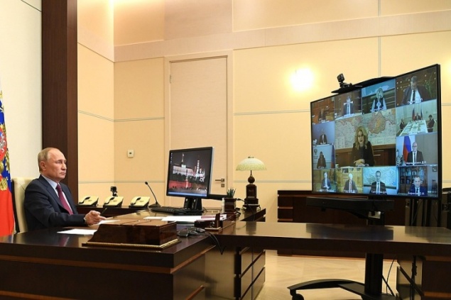 Лекарства, машины, деньги: пять обещаний по итогам совещания у Путина