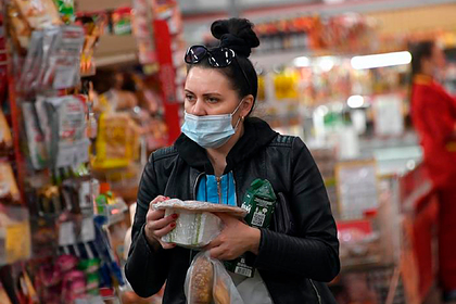 Ученый оценил риск заразиться COVID-19 через продукты, в магазинах и транспорте