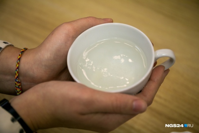 Обильное питье, а дальше что?: врач рассказала, какая жидкость поможет справиться с коронавирусом