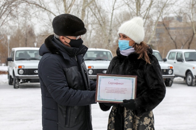 Красноярские врачи будут ездить к пациентам на новых внедорожниках без водителей