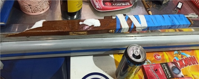 Вооруженный ножкой от табуретки житель Железногорска закрылся в павильоне и распивал там алкоголь