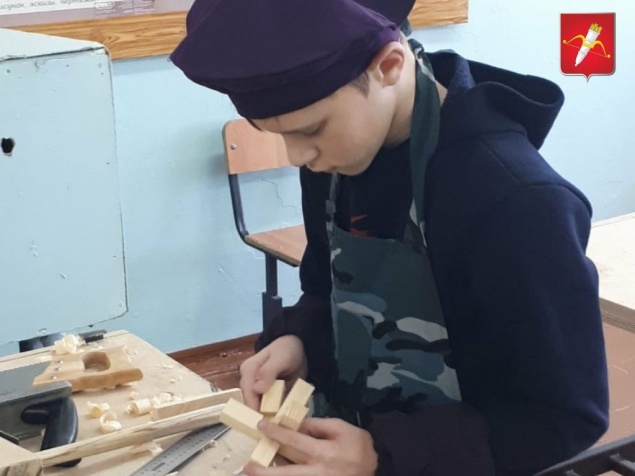 Ученик ачинской школы №5 победил в отборочном этапе краевого конкурса «Лучший по профессии»