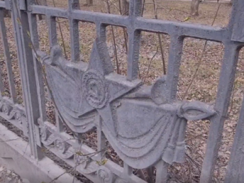 Ограждение вокруг парка Победы будет восстановлено