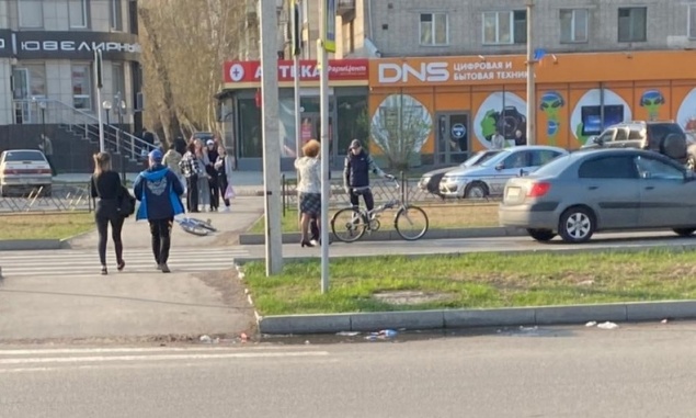 В Минусинске автоледи сбила на «зебре» велосипедиста-нарушителя и отправилась под арест на двое суток