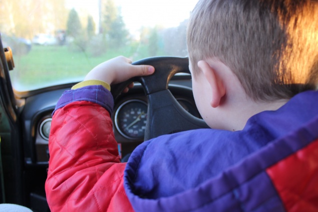 Дорожные полицейские задержали 14 несовершеннолетних водителей