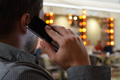 Мошенники стали звонить россиянам с номеров их близких