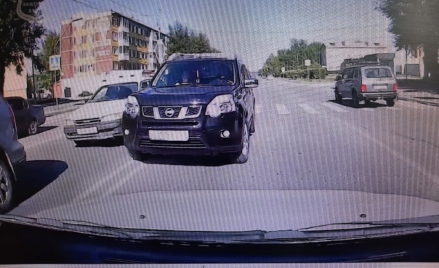 Благодаря общественности Госавтоинспекторы Ачинска привлекли к ответственности водителя на основании видеофиксации