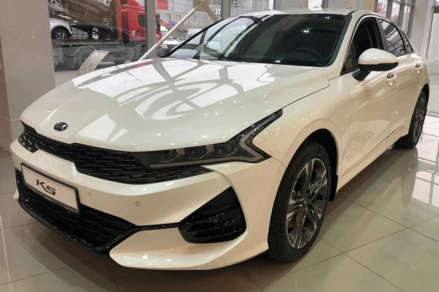 Автомобили KIA, Skoda и Volkswagen попали под налог на роскошь в России в 2021 году