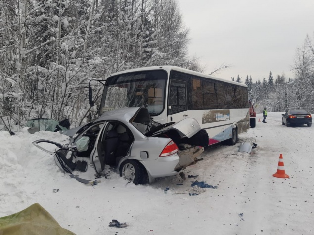В российском регионе в ДТП с автобусом погибли четыре человека