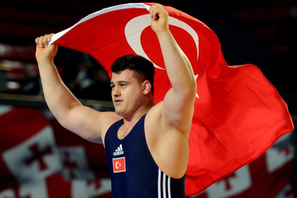 Призер Олимпиады-2012 дисквалифицирован за расистские твиты про армян