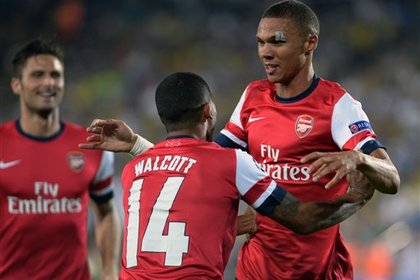 «Арсенал» забил три мяча в матче Лиги чемпионов