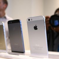Акции Apple упали после презентации новых iPhone