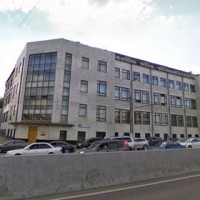 В Москве пассажирский автобус врезался в дом