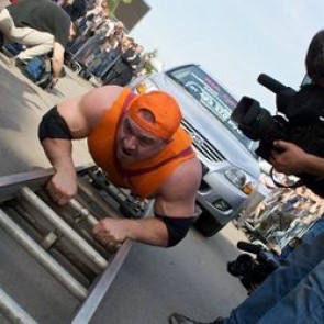 Силач намерен установить рекорд России в поддержку красноярских олимпийцев