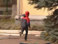 В Абакане прохожие нашли сбежавшего от мачехи дошкольника