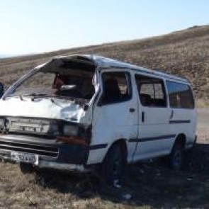 Пять человек пострадали в Туве в ДТП с микроавтобусом