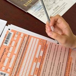 Российских выпускников могут избавить от тестовой части ЕГЭ