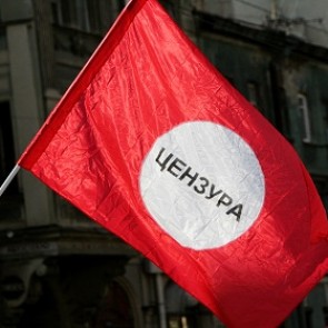 Рязанов назвал идиотизмом цензуру его «Гаража» на ТВЦ