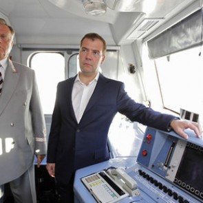 Медведев увеличил уставной капитал РЖД на 13 миллиардов рублей