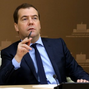 Медведев отменил введение соцнорм на отопление, газ и воду