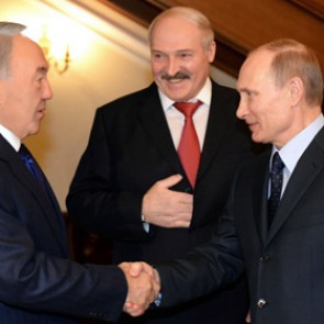 Россия, Казахстан и Белоруссия подписали договор о Евразийском союзе