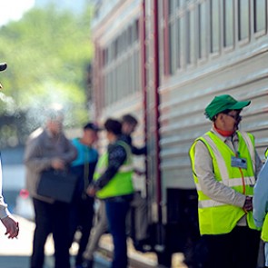 Россиян оштрафовали на 8 миллионов рублей за курение в общественном транспорте