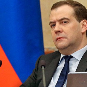 Медведев назвал поведение Дещицы неадекватным