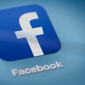 Доступ к Facebook в России восстановлен