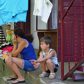 Иванов предложил оставить украинских беженцев в России на год