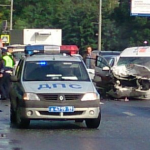 Крупная авария произошла на улице Свободы в Москве