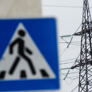 Иномарка скатилась в подземный переход в Москве